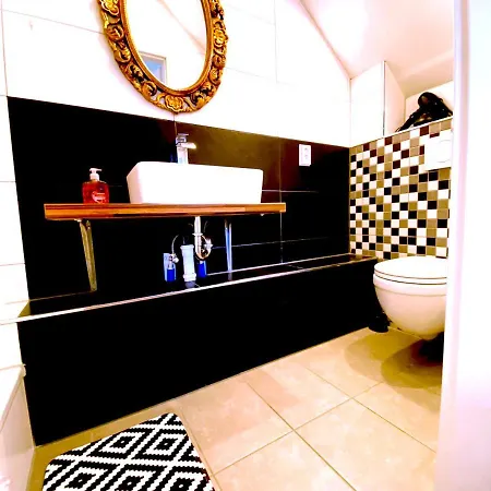 Villa Orchard Frankfurt Bed & Breakfast Kriftel