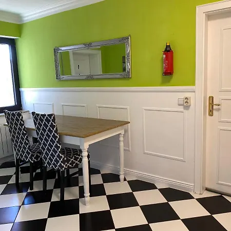 Villa Orchard Frankfurt Bed & Breakfast 5*