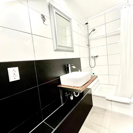 Villa Orchard Frankfurt Bed & Breakfast 5*