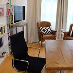 Bed & Breakfast Orchard Frankfurt - Trade Fair Airport 5*