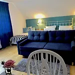 Orchard Frankfurt - Trade Fair Airport Bed & Breakfast 5*