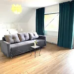 Orchard Frankfurt - Trade Fair Airport Bed & Breakfast Kriftel