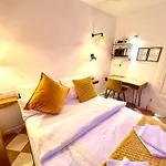 Bed & Breakfast Orchard Frankfurt - Trade Fair Airport 5*