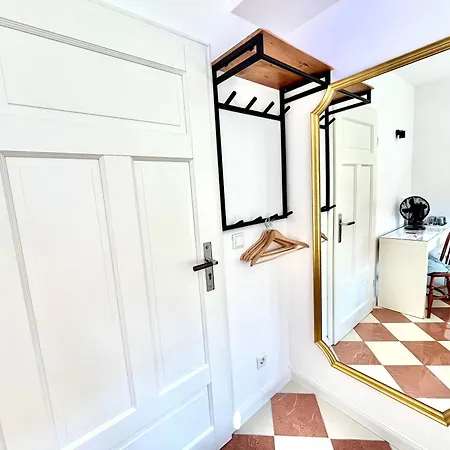 Orchard Frankfurt Bed & Breakfast