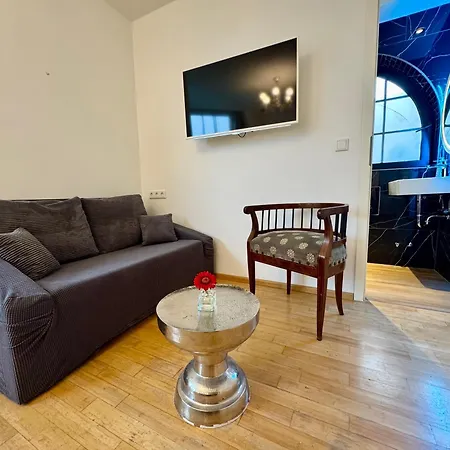 Orchard Frankfurt فندق مبيت وإفطار 5*