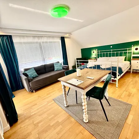 Frühstückspension Orchard Frankfurt Schlüsseltresor Kriftel