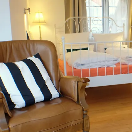 Villa Orchard Frankfurt Oda ve Kahvaltı 5*