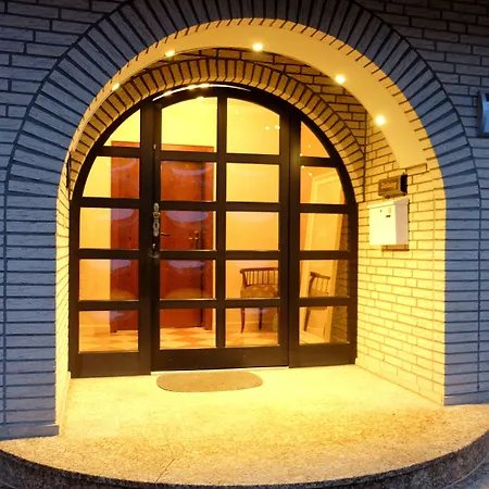 Oda ve Kahvaltı Villa Orchard Frankfurt Kriftel