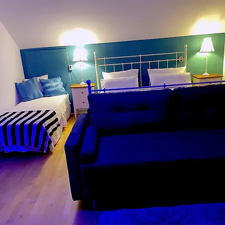 Villa Orchard Frankfurt - Trade Fair Airport Bed & Breakfast Kriftel