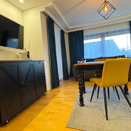 Orchard Frankfurt - Trade Fair Airport לינה וארוחת בוקר