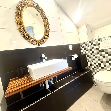 Orchard Frankfurt - Trade Fair Airport Bed & Breakfast Kriftel