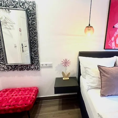 Orchard Frankfurt - Trade Fair Airport Bed & Breakfast