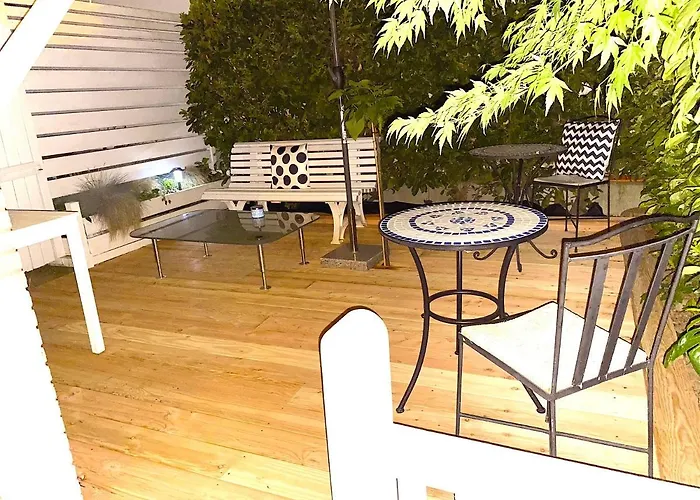 Orchard Frankfurt Bed & Breakfast