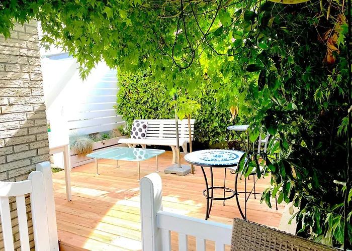 Orchard Frankfurt Bed & Breakfast 5*