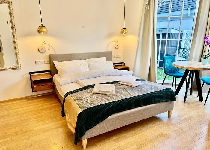 Bed & Breakfast Villa Orchard Frankfurt - Trade Fair Airport