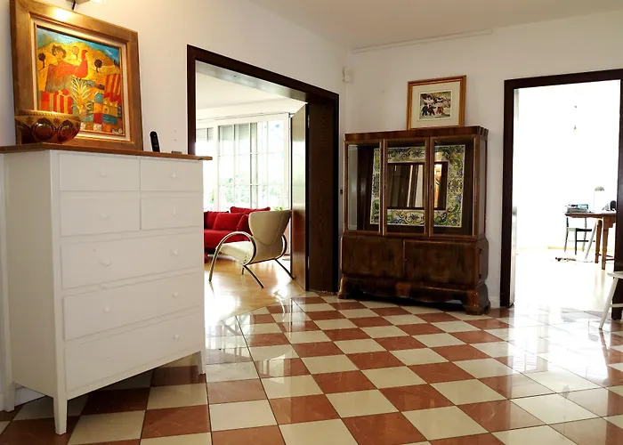 Orchard Frankfurt Bed & Breakfast 5*