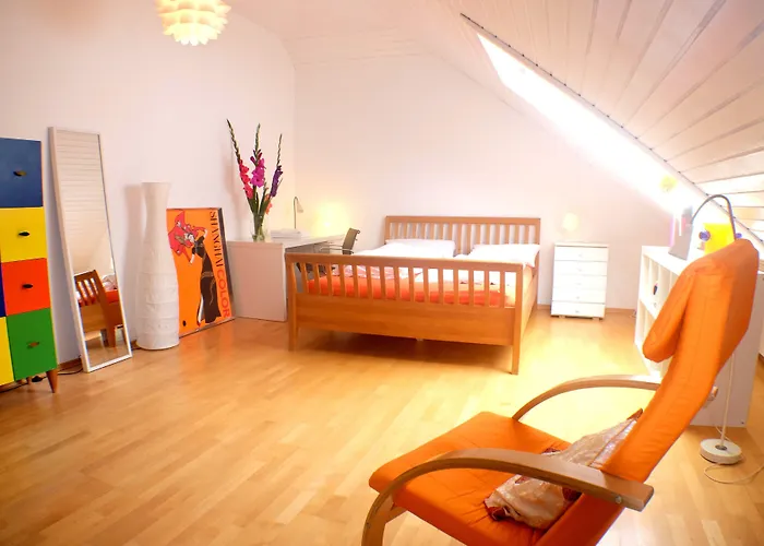 Villa Orchard Frankfurt - Trade Fair Airport Bed & Breakfast Kriftel