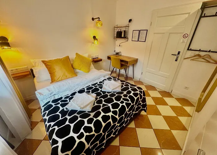 Bed & Breakfast Villa Orchard Frankfurt - Trade Fair Airport